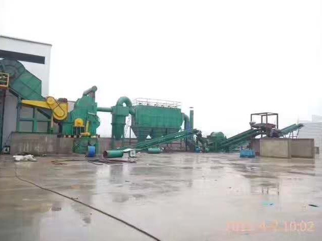 對輥廢鋼破碎機(jī)