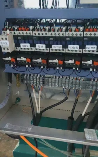 山東路友報(bào)廢汽車拆解線駐扎山西 ,售后現(xiàn)場(chǎng)教學(xué)工人實(shí)操